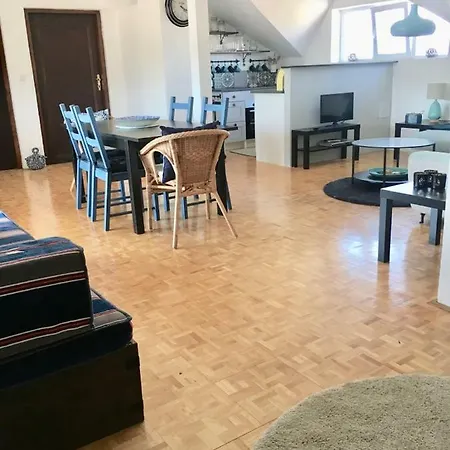 Tonka Luce Nebo Apartment *